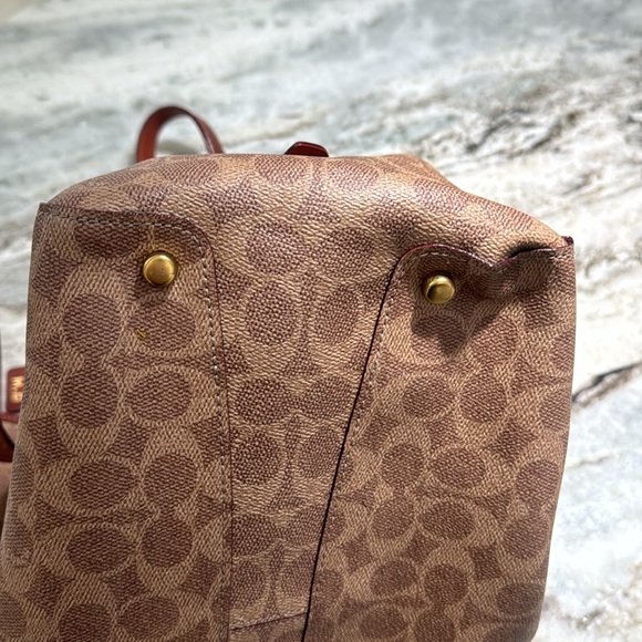 Coach Hadley Hobo in Signature Canvas - Picture 5 of 12